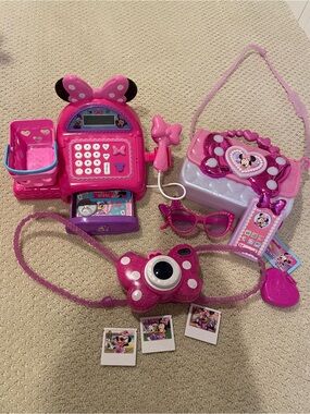 Pink Minnie Mouse Playset Bundle - Toy Camera, Cash Register & Accessories